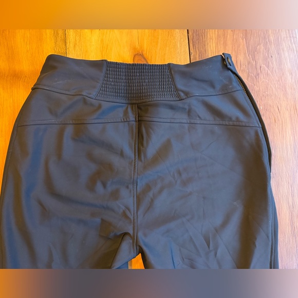 Women's Obermeyer Jinks ITB Softshell
Snow Pants. Size 12. - Picture 9 of 16